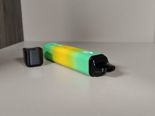 POCO Huge 5000 Puff Einweg-Vape-Stift E-Zigarette 15 ml Tankkapazität