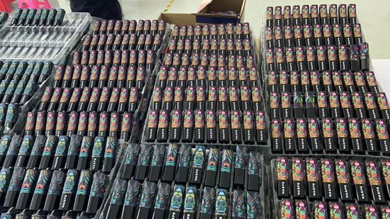 8000Puffs Einweg-Elektronischer Stift mit Typ-C-Ladestation ohne